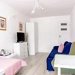 Blizniak 2 - - Blisko Plazy - Bufet Sniadaniowy W Cenie! * Karwia
