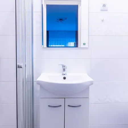 Bliźniak 2 - - Blisko Plaży - Bufet śniadaniowy W Cenie! Kwatera prywatna Karwia