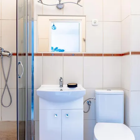 Kwatera prywatna Bliźniak 2 - - Blisko Plaży - Bufet śniadaniowy W Cenie! Karwia